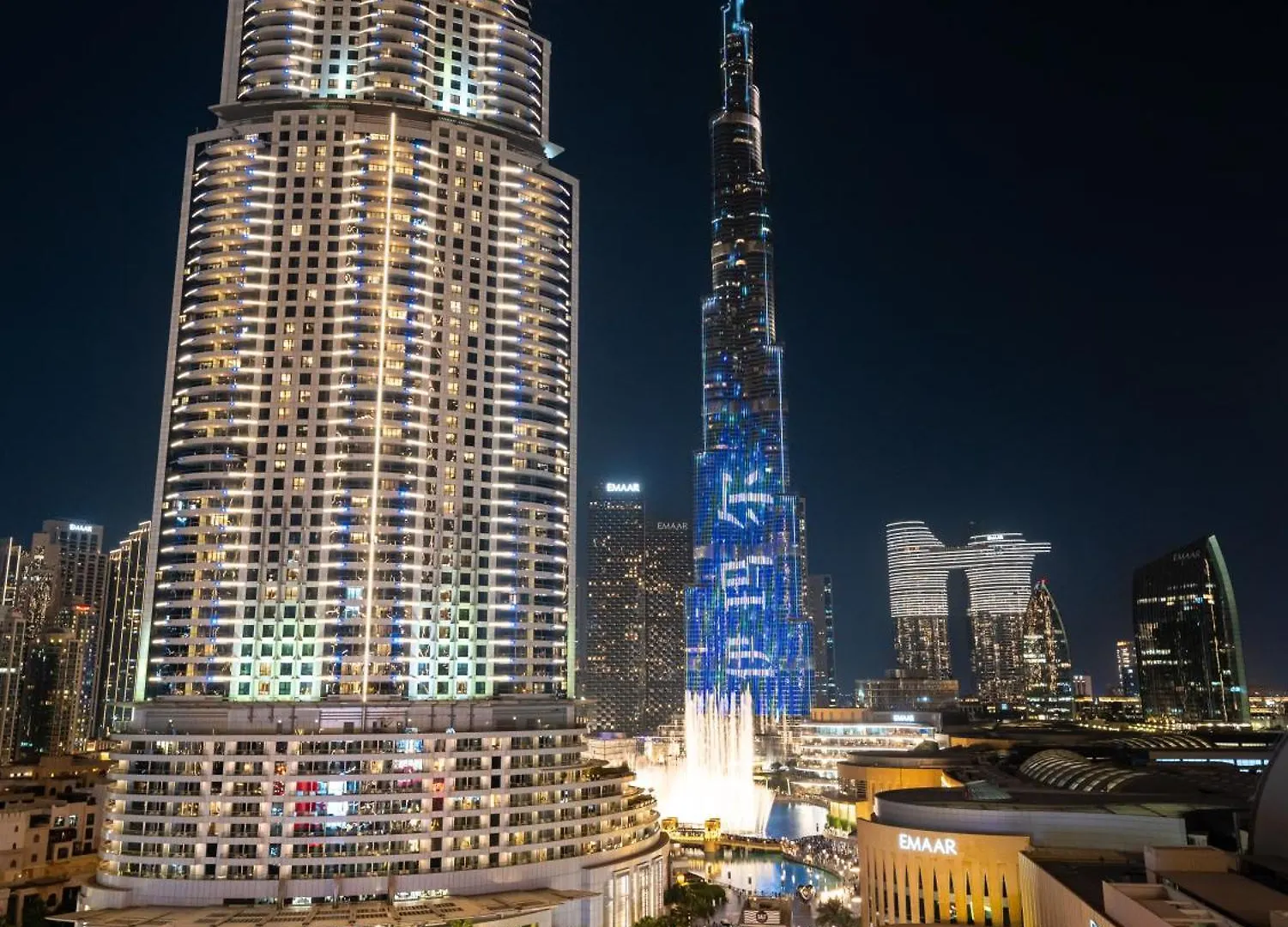 Apartment Stunning 2Br-Burj View -Connected To Dubai Mall